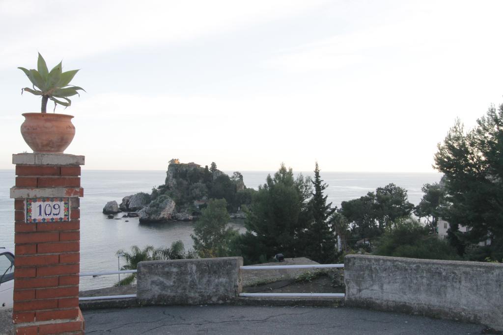 Taormina Isola Bella Apartment - Taormina Holidays Bagian luar foto