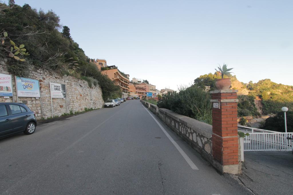 Taormina Isola Bella Apartment - Taormina Holidays Bagian luar foto